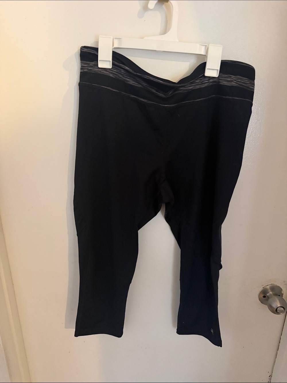 lukka Black Capri Leggings with Subtle Stripe Waistband